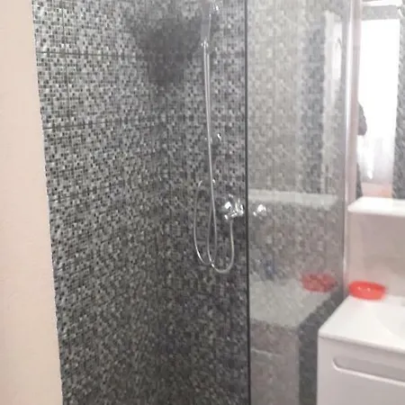 Apartman Jelena 2 公寓